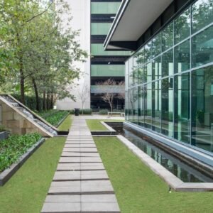 Oficina corporativa amueblada en renta en zona Santa María